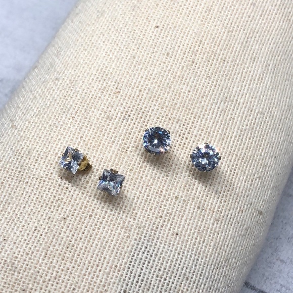 Gold over sterling silver dazzling post/stud CZ earrings, unisex bundle lot 2. - Picture 1 of 5